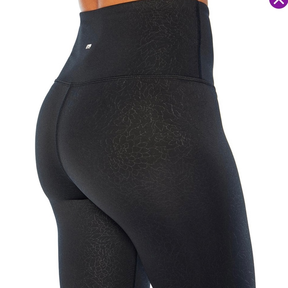 Marika Black Floral 25” Compression Leggings - NWT!